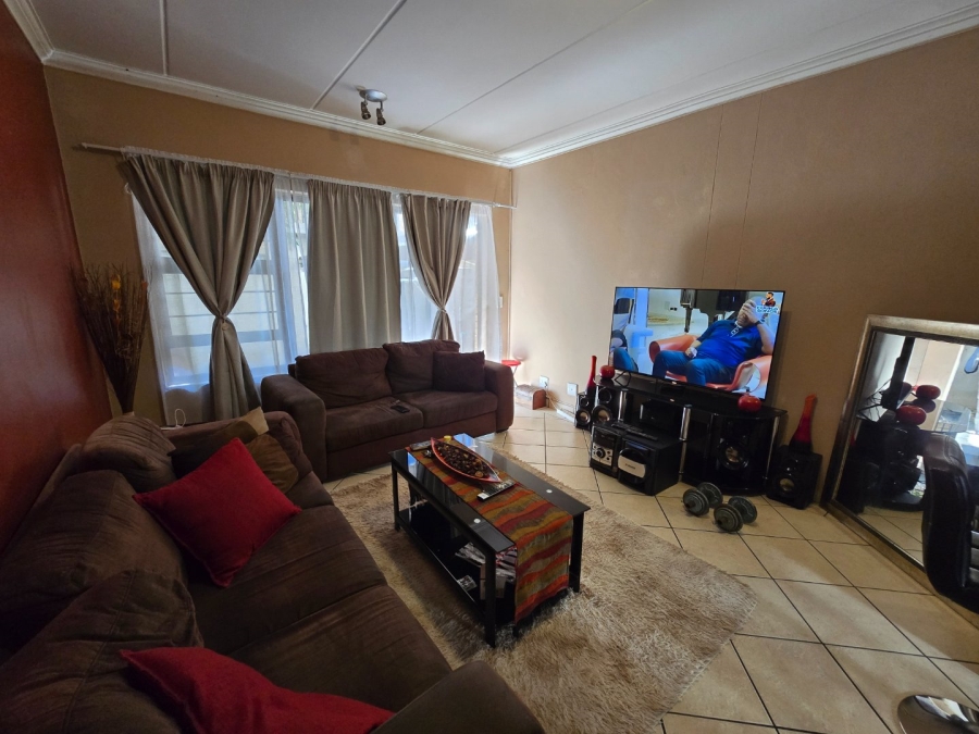 2 Bedroom Property for Sale in Potchefstroom North North West